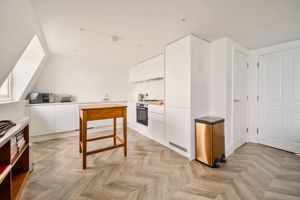 Kitchen/reception room- click for photo gallery